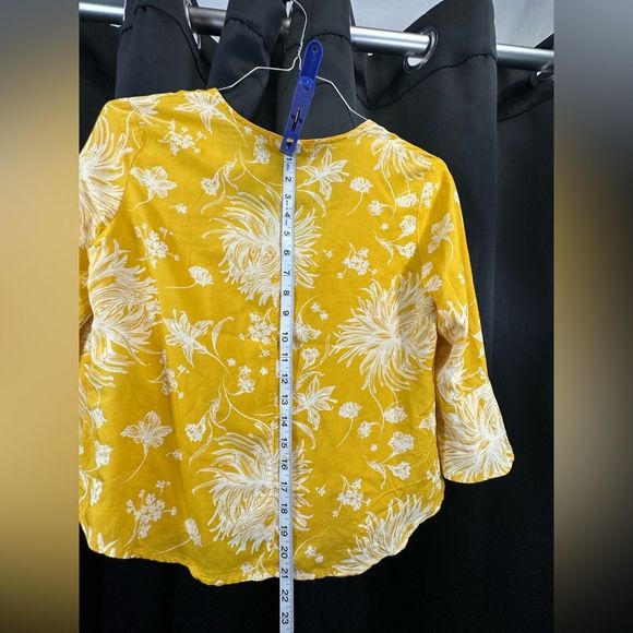 36 OBEY Yellow Flower Blouse lightweight women’s size small vacation summer - Picture 6 of 7